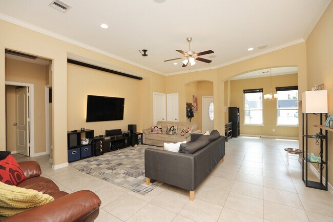 Foto del edificio - 6615 Goldspier St