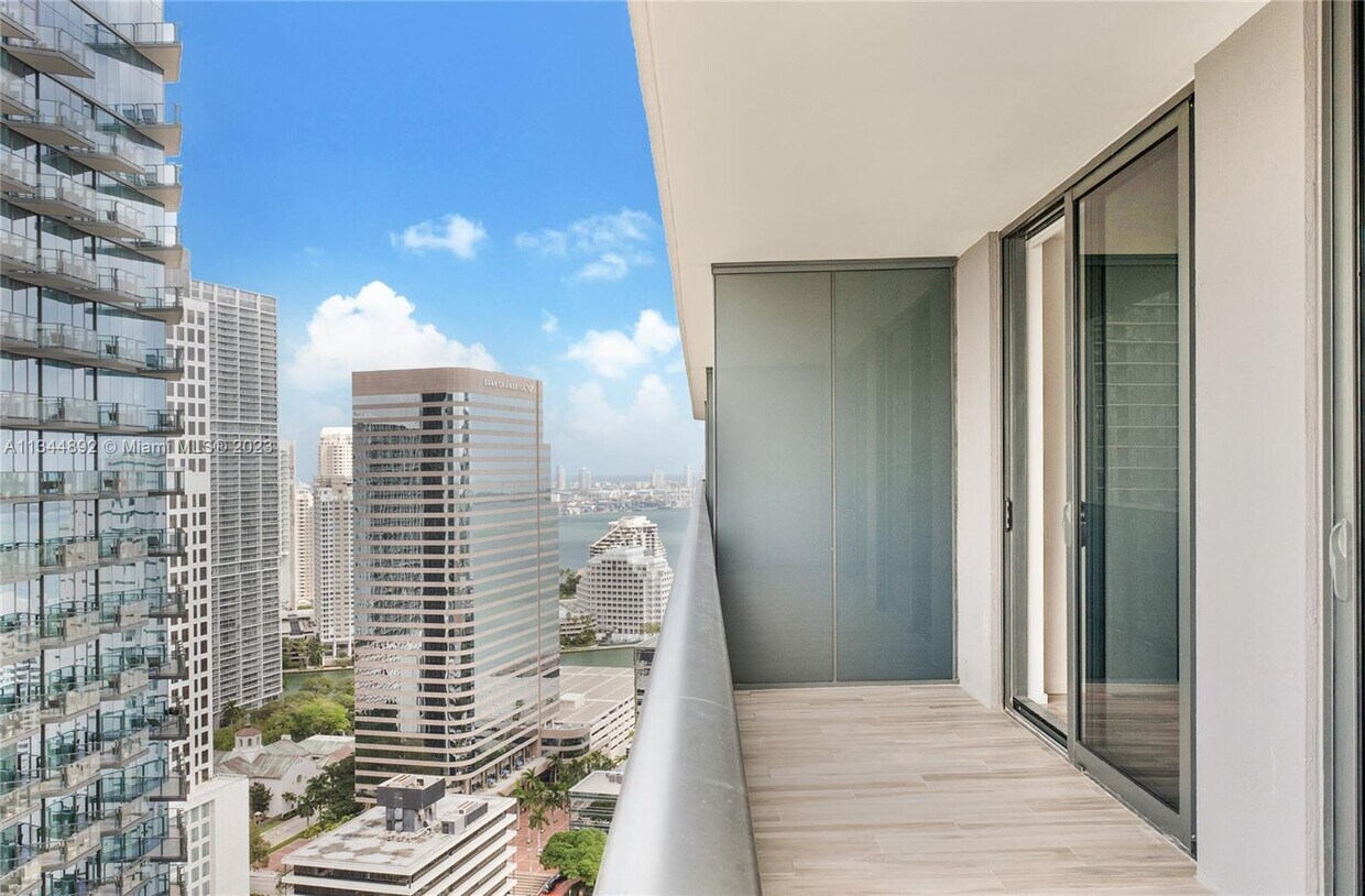 Foto principal - 801 S Miami Ave