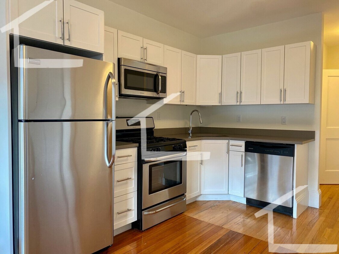 Primary Photo - Pets friendly, Heat, Hot Water Included, L...