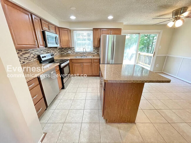 Foto del edificio - 3324 Rollingwood Dr