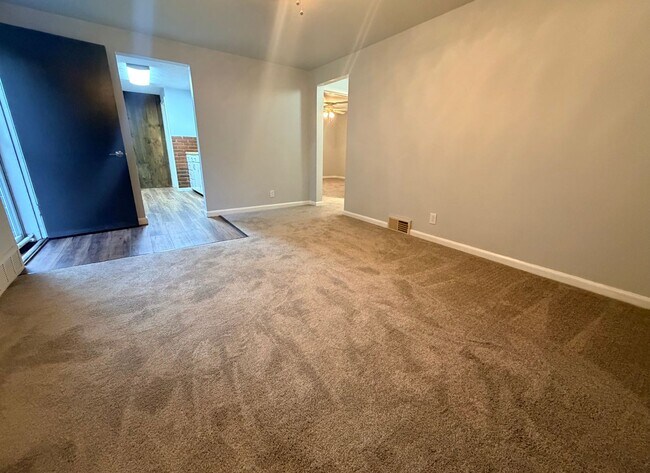 Foto del edificio - 3137 Bermuda Ln