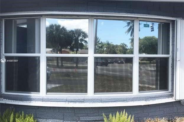 Foto del edificio - 4601 W Park Rd
