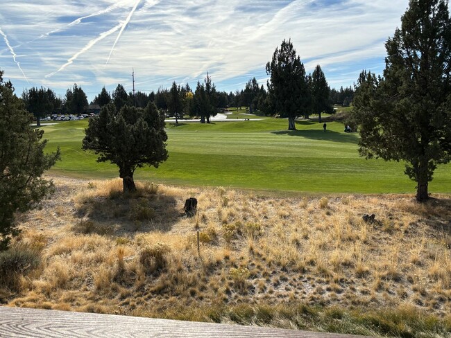 Building Photo - Eagle Crest Home With Great Views and Amen...