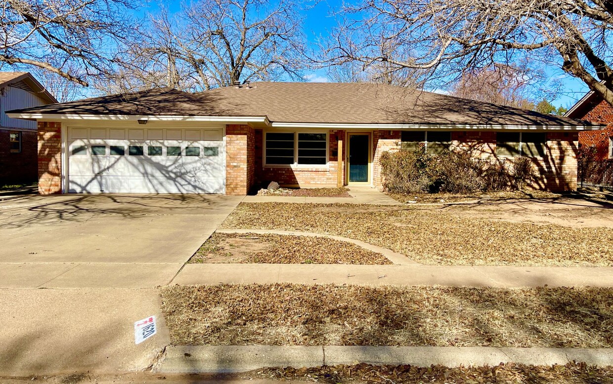 Foto principal - Gorgeous! Completely Remodeled 3/2/2 in Ba...