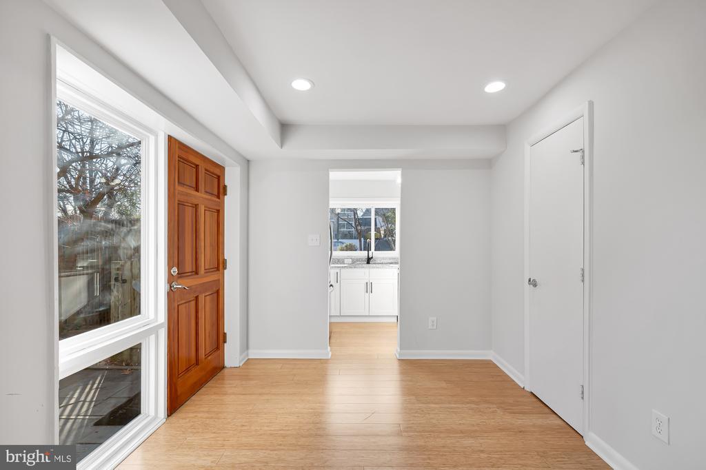 5225 10th Pl S, Arlington, VA 22204 House Rental in Arlington, VA