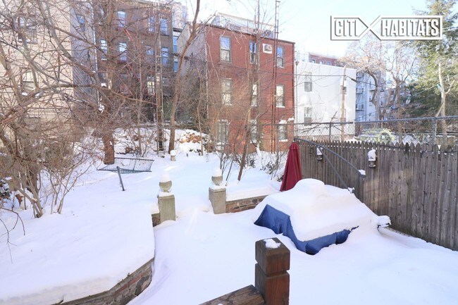 Building Photo - 150 N 9th St