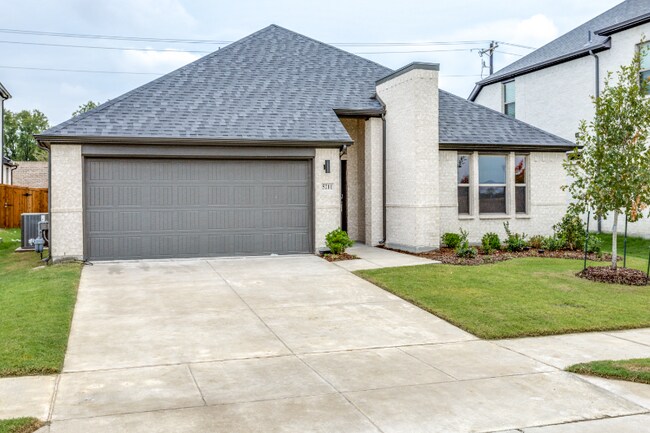 Building Photo - 5211 Bellhurst Dr