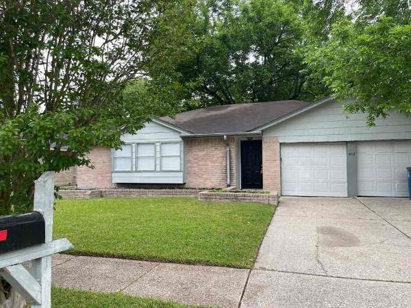 Building Photo - 4118 Pinebridge Ln