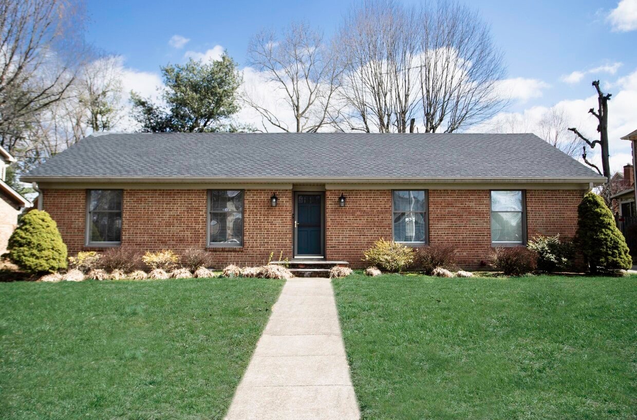 Primary Photo - 3386 Mantilla Dr