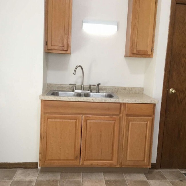Building Photo - 2914 N 38th St