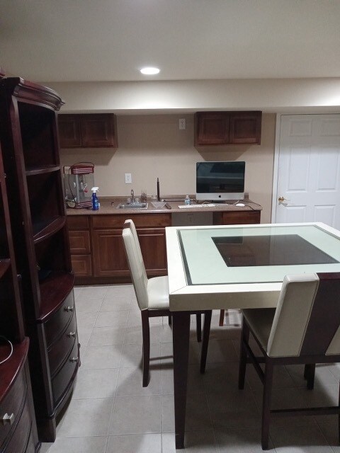 Foto del edificio - 1747 Briarheath Dr