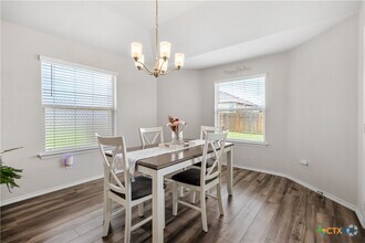 Building Photo - 2427 Elba Dr
