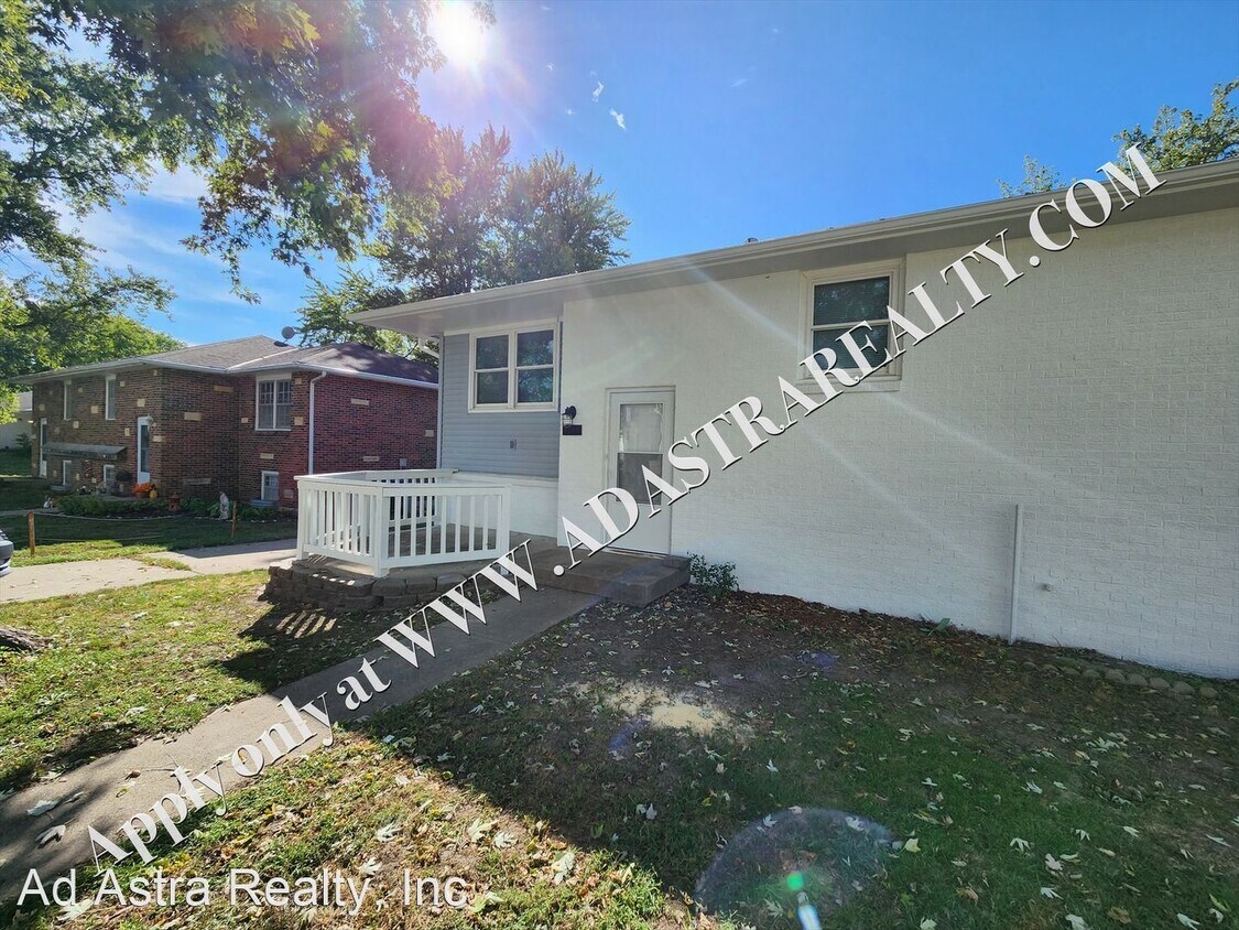 2 br, 1.5 bath House 3012 N 155th Ter., House Rental in Basehor, KS