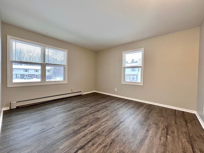 Building Photo - Two Bedroom Apartment in Walker - $400 Off Move-in by End of the Year!