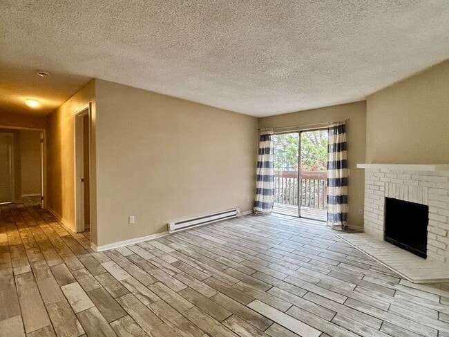 Foto del edificio - 14590 E 2nd Ave