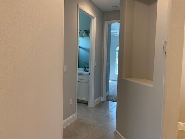 Building Photo - Newly constructed 3/2 Duplex!