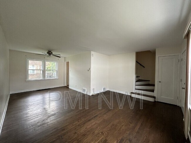 Building Photo - 7230 Columbia Ave