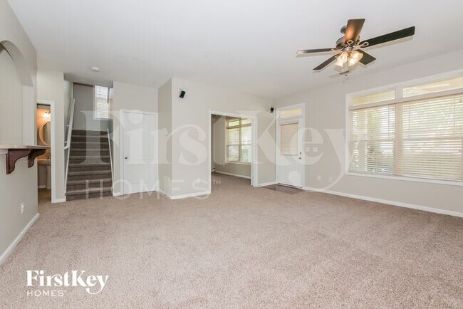 Building Photo - 115 Creekside Way