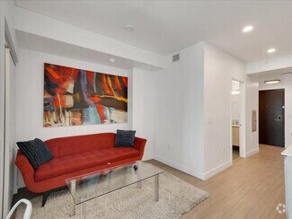 Building Photo - 817 N 6th St