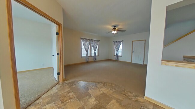 Building Photo - 3613 Long Branch Ave