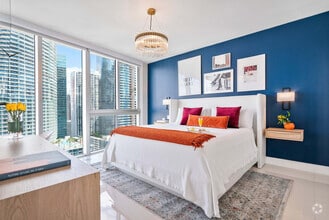 Building Photo - 485 Brickell Ave