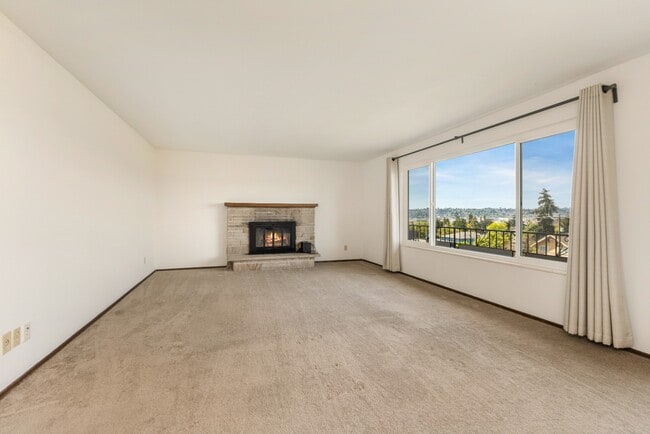 Building Photo - Charming 2BR/2BA Home with Private Balcony...