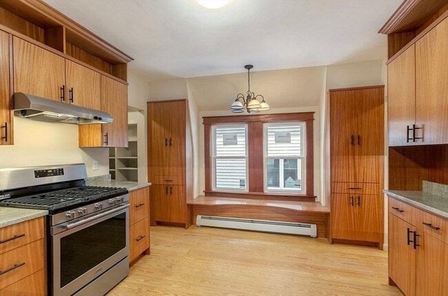 Building Photo - 12 Hampden St