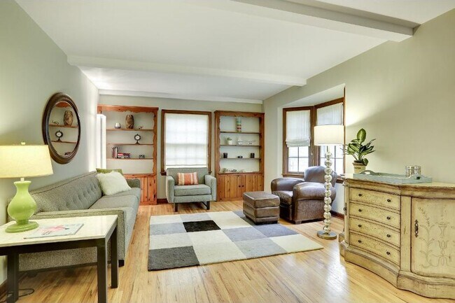 Building Photo - 4037 Xenwood Ave S