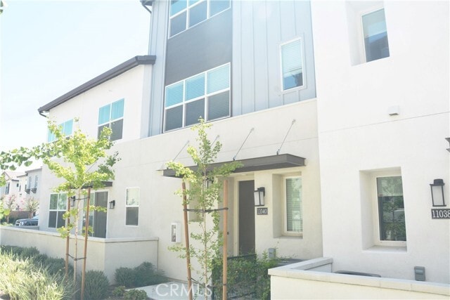 Primary Photo - 11040 Serene Dr