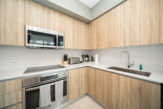 Foto del edificio - 299 NE 38th St