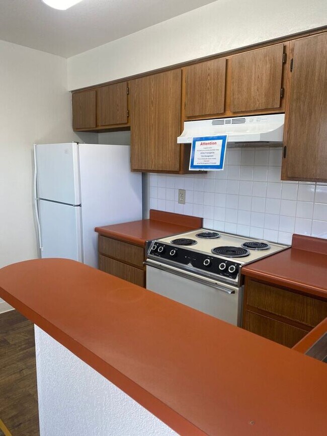 Building Photo - 1421 N Virginia Street #B Directly across ...