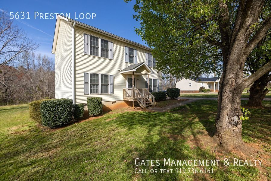 Foto principal - Roomy Home on Quiet Mebane Cul-de-Sac