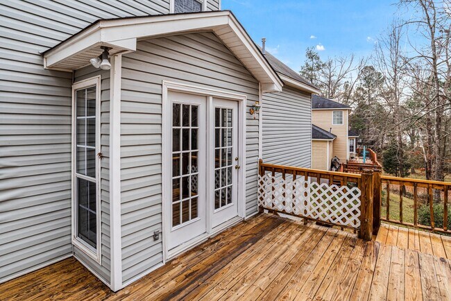 Building Photo - 251 Ashbrook Dr