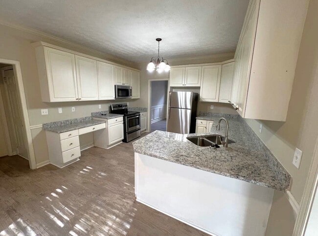 Building Photo - 3111 Scenic Brook Dr SW