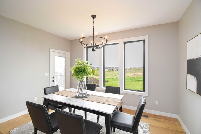 Building Photo - 1520 N Marlowe Ave