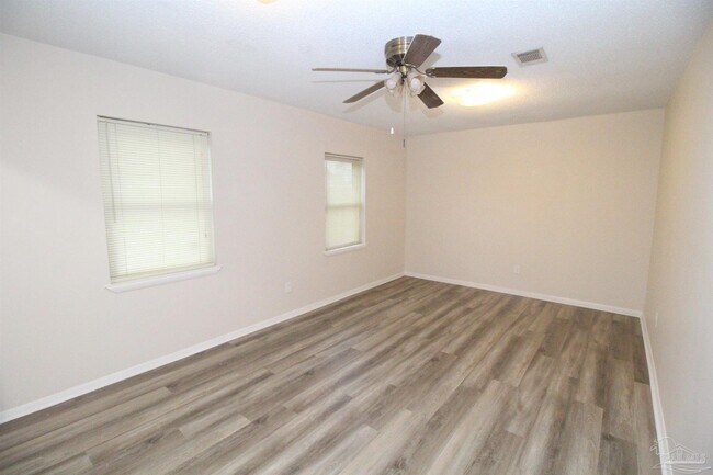 Foto del edificio - 5709 Perkins St