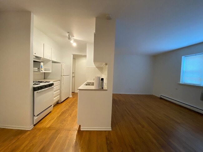 Interior Photo - Hollywood Beach