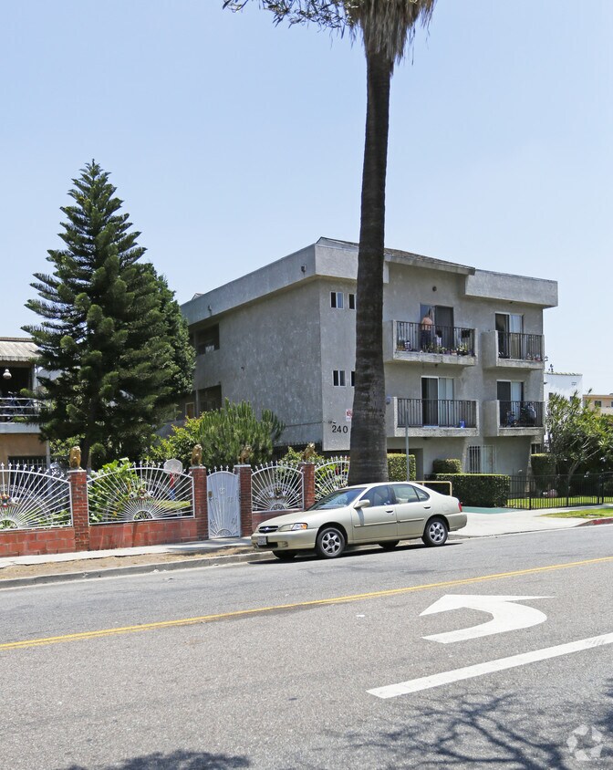 Building Photo - 240 S Commonwealth Ave
