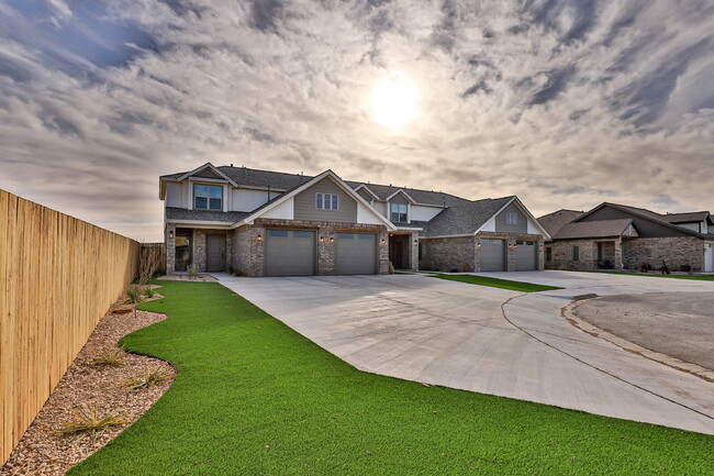 Building Photo - Beautiful 2 Story Town Homes located in So...