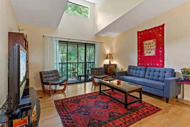 Foto del edificio - 3161 Lake Pine Way S