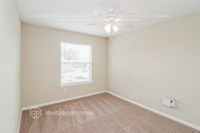 Building Photo - 2854 Pebblewood Ln