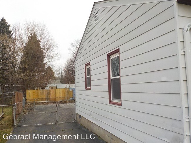 Foto del edificio - 4134 Davison Rd