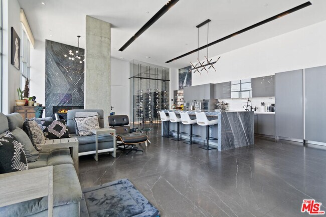 Foto del edificio - 1100 S Hope St