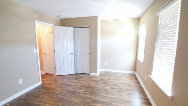 Foto del edificio - Gorgeous 2br/2.5ba Two-Floor Townhouse in ...