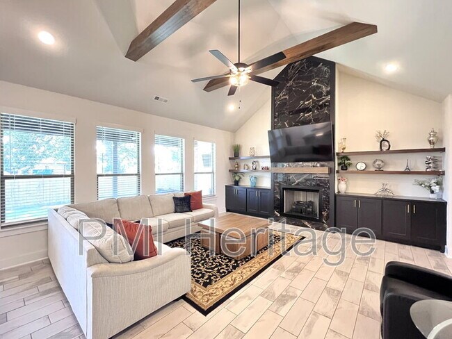 Foto del edificio - 2061 Larry Ln