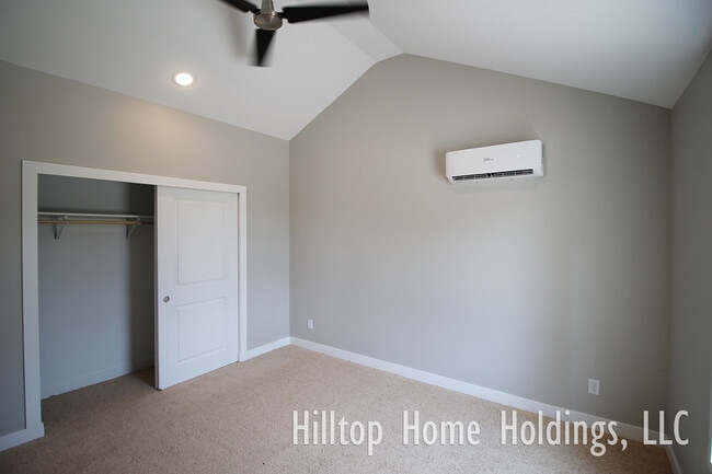 Foto del edificio - 4 Iron Oak Ln