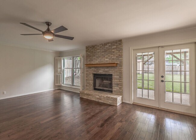 Building Photo - Gorgeous Northwood rental