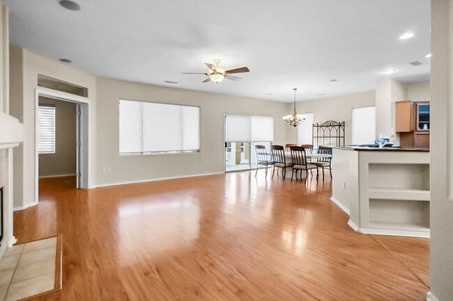 Building Photo - 17547 W Calistoga Dr