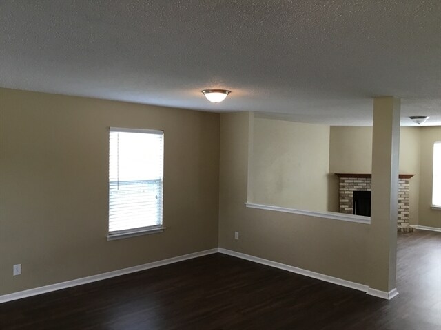 Building Photo - 10099 Weeping Cherry Drive