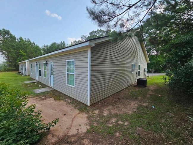 Foto del edificio - 3096 Mobley Bridge Rd